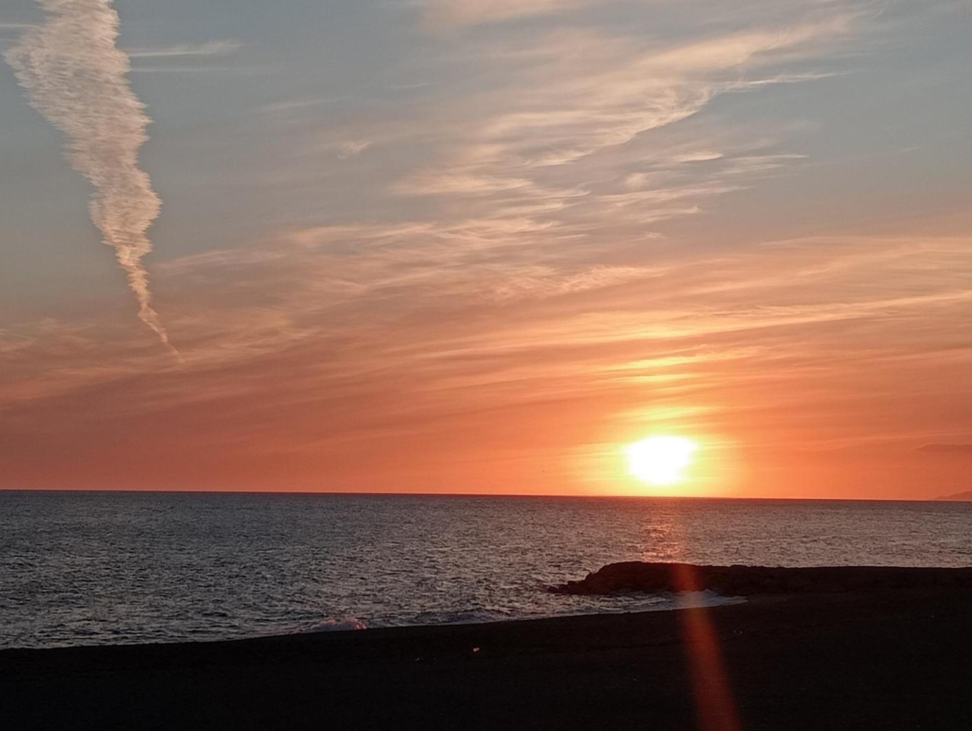 Vistas Al Mar Villa Адра Екстериор снимка